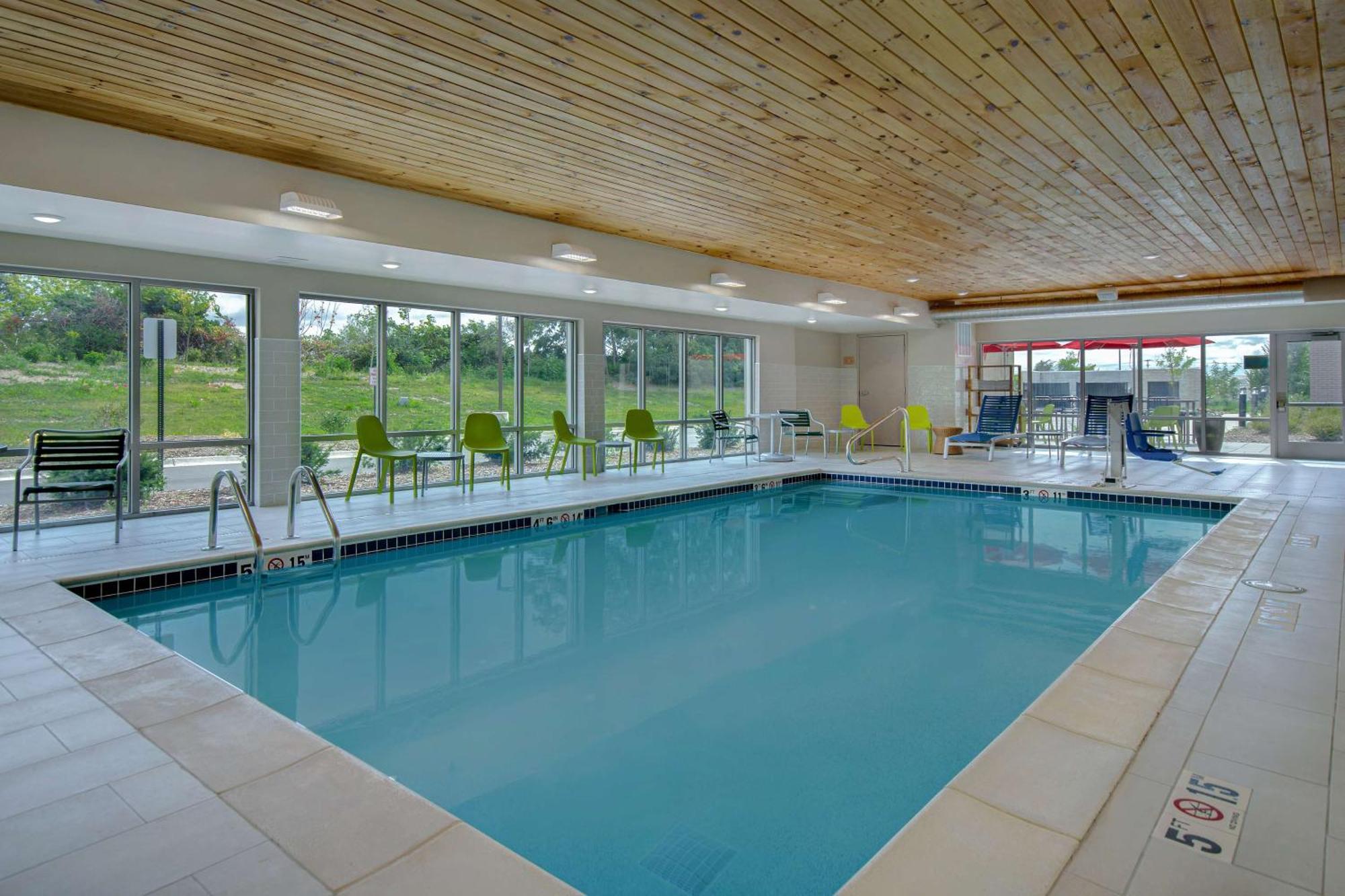Home2 Suites By Hilton Grand Rapids Airport Kentwood Bagian luar foto