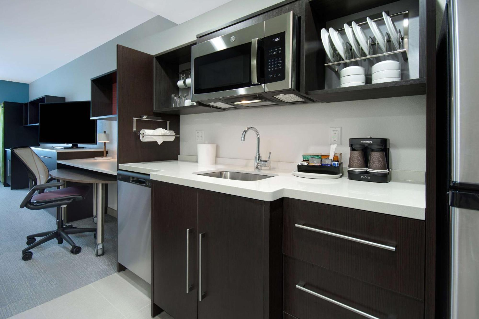 Home2 Suites By Hilton Grand Rapids Airport Kentwood Bagian luar foto