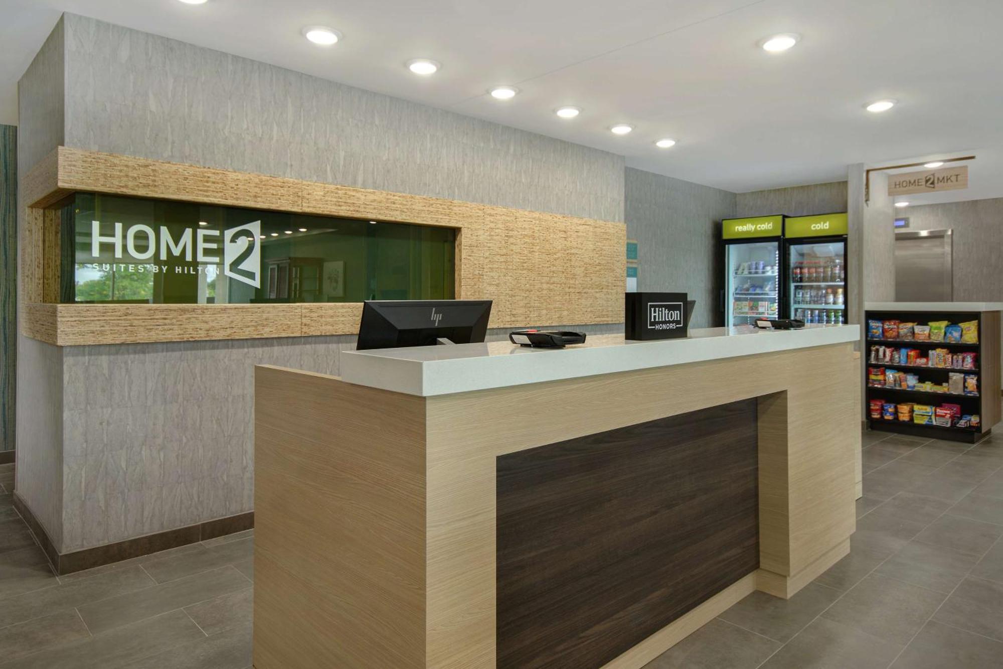 Home2 Suites By Hilton Grand Rapids Airport Kentwood Bagian luar foto