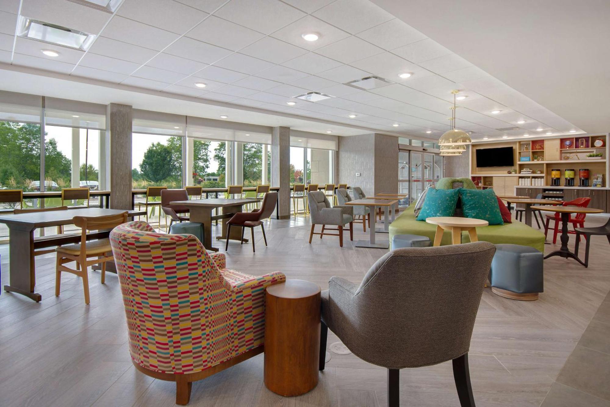 Home2 Suites By Hilton Grand Rapids Airport Kentwood Bagian luar foto